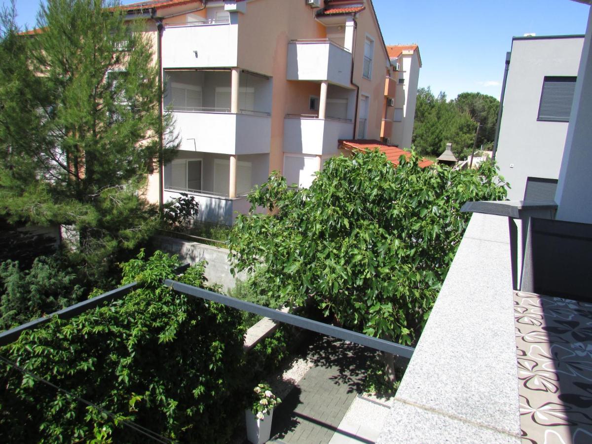 Apartment Miaantonia Vrsi Eksteriør billede